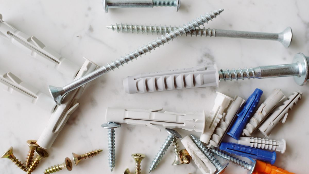 Replacing a Radiator Valve Without Flooding Your Home